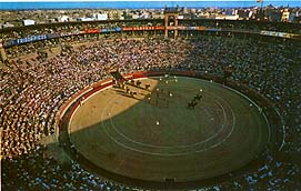 El interior de la Plaza de Toros de Palma en una de sus tardes memorables de corridas taurinas